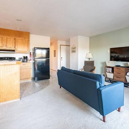 Cozy 2 Bedroom Condo Walking Distance From The Beach 维景湾畔 外观 照片
